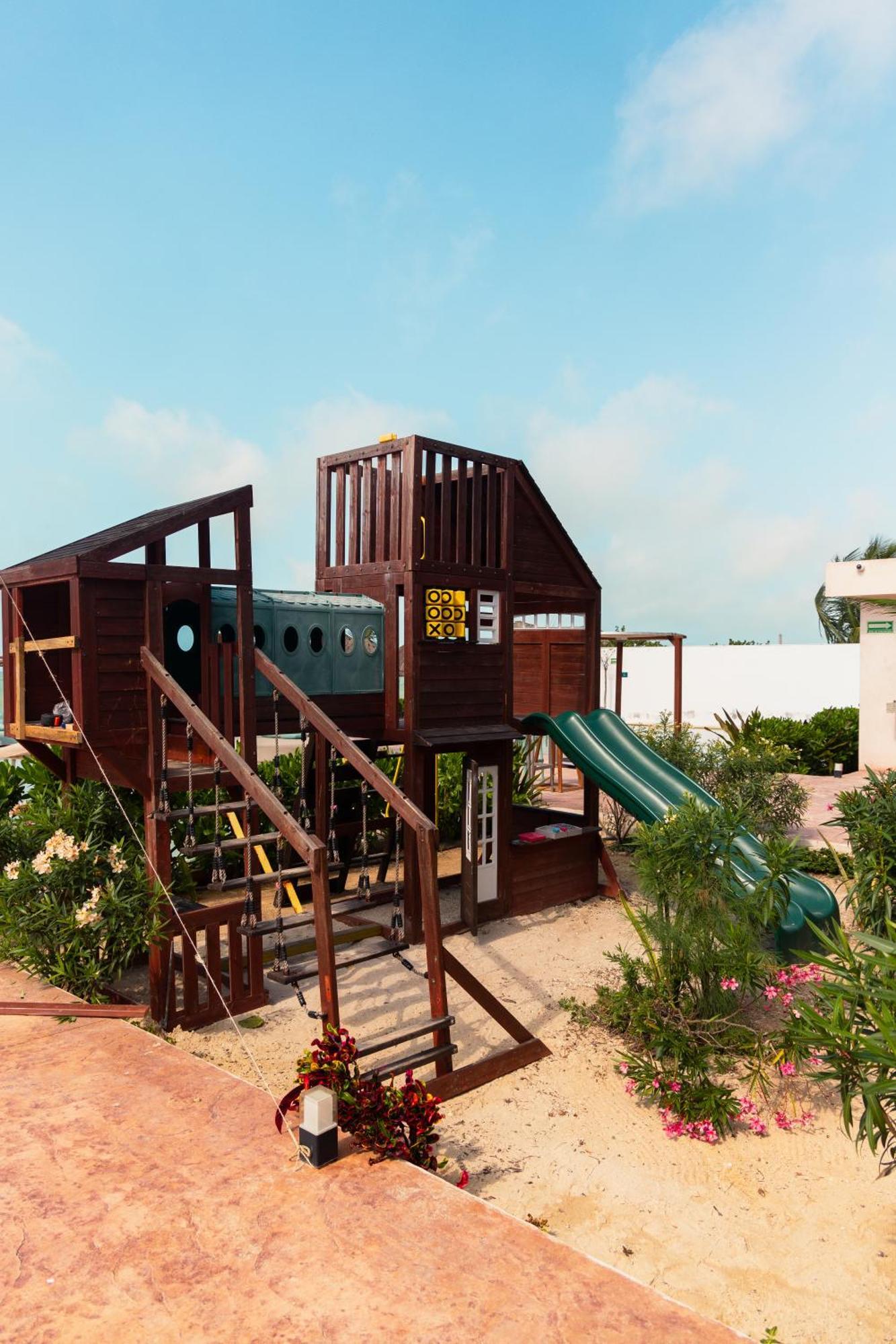 Totem Beach Club سيليستون المظهر الخارجي الصورة